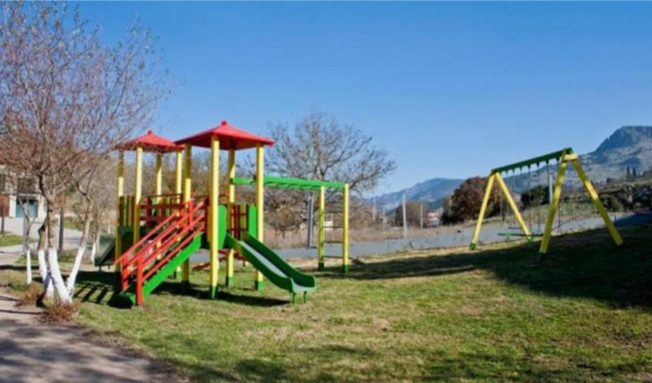 All Seasons Πέτρινες Παραδοσιακές Κατοικίες Калаврита Экстерьер фото